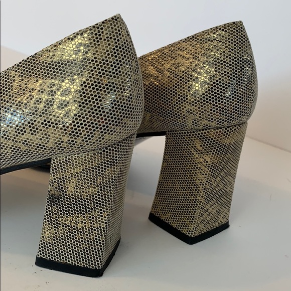 Stuart Weitzman Metallic Snake Block Heel Pump - Picture 5 of 10